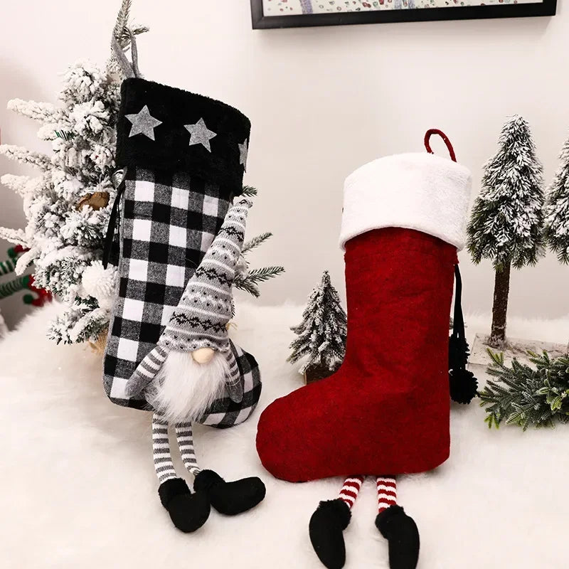 Decorative Non-fading Xmas Decoration Red And Black Checkered Christmas Socks Christmas Stocking Pendant for Gift