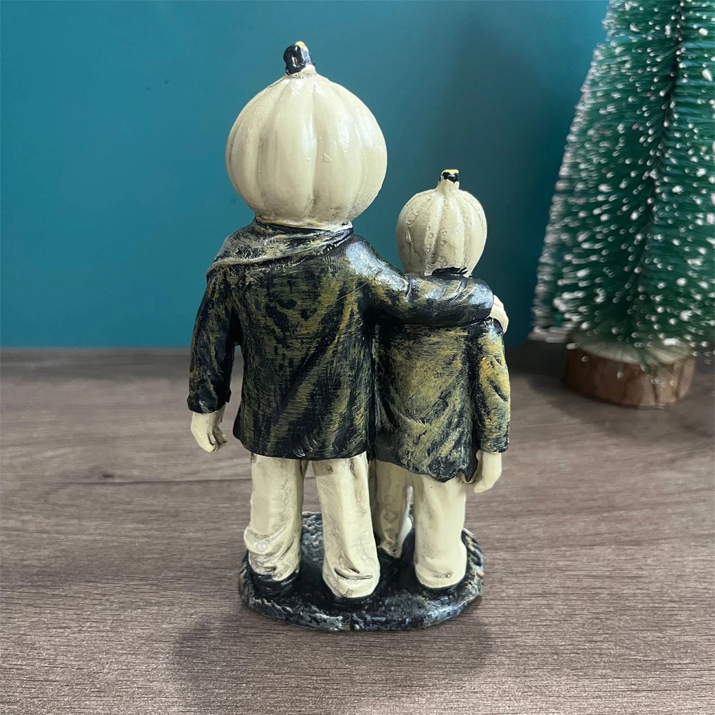 Spooky Witch Cauldron Figurine Decorations Haunted House Resin Halloween Table Centerpiece for Home Office Party Décor