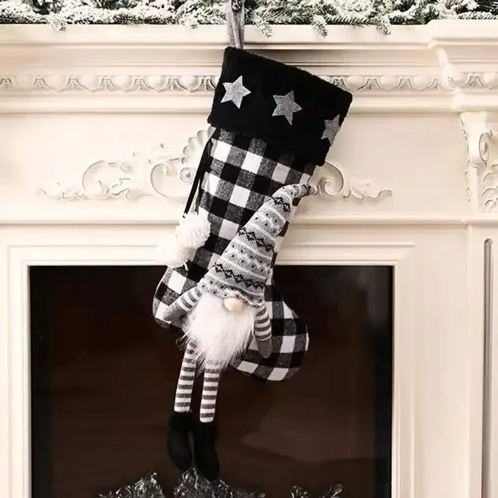 Decorative Non-fading Xmas Decoration Red And Black Checkered Christmas Socks Christmas Stocking Pendant for Gift