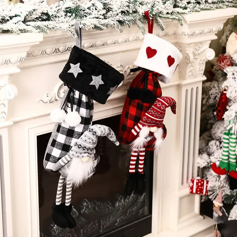 Decorative Non-fading Xmas Decoration Red And Black Checkered Christmas Socks Christmas Stocking Pendant for Gift